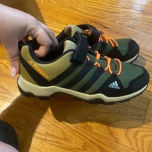 NWT adidas boys hiking shoes